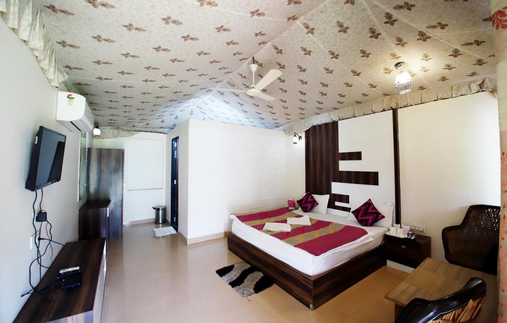 Virat Resorts, Sariska Rajasthan Bairāt Rom bilde